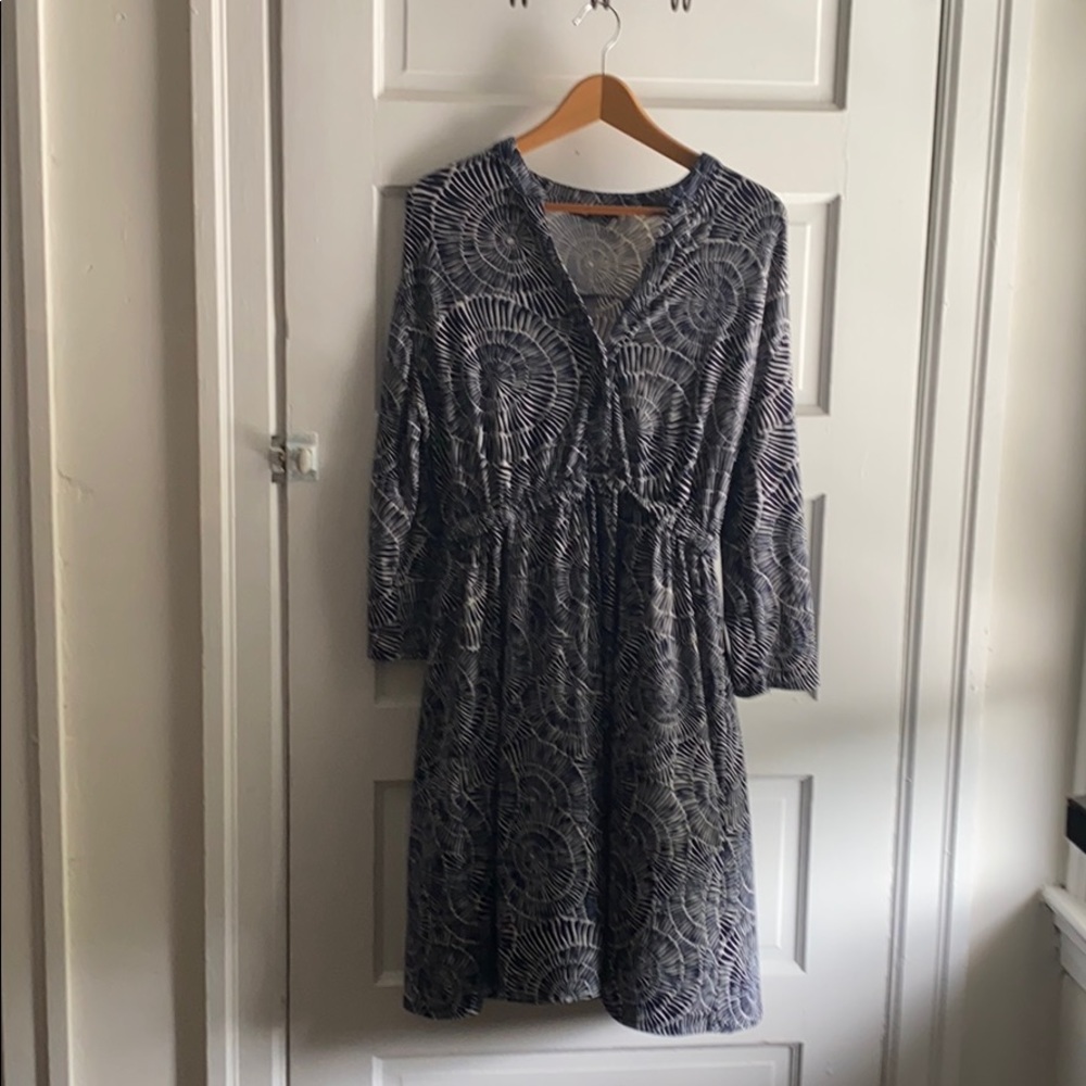 Stretchy patterned dress seashell